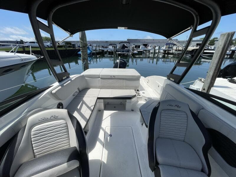 2023 Sea Ray SPX 230 Outboard