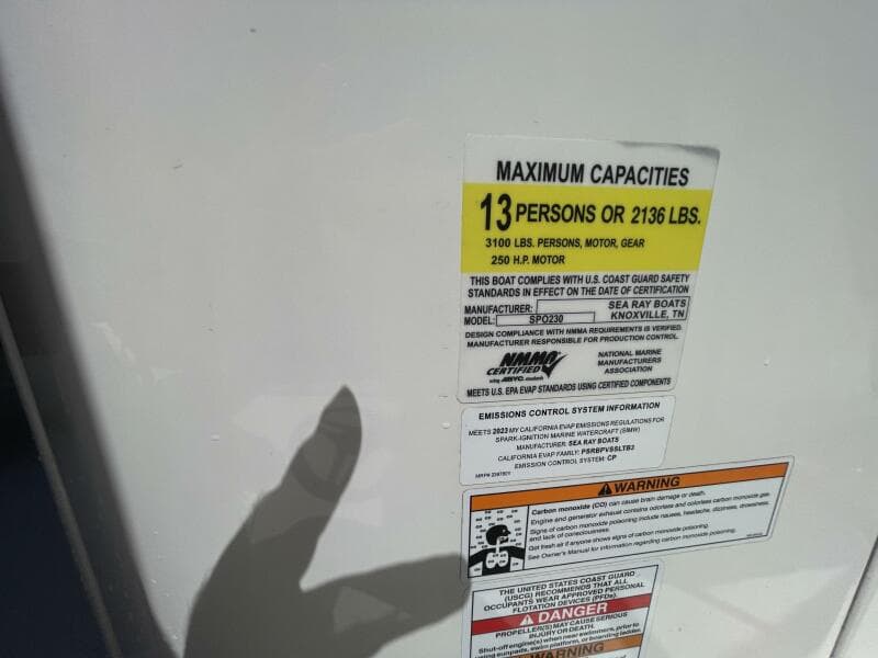 2023 Sea Ray SPX 230 Outboard