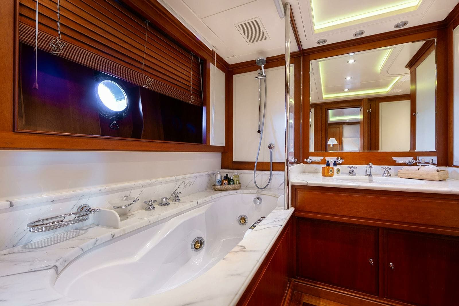 1996 Perini Navi Custom - Photo 12
