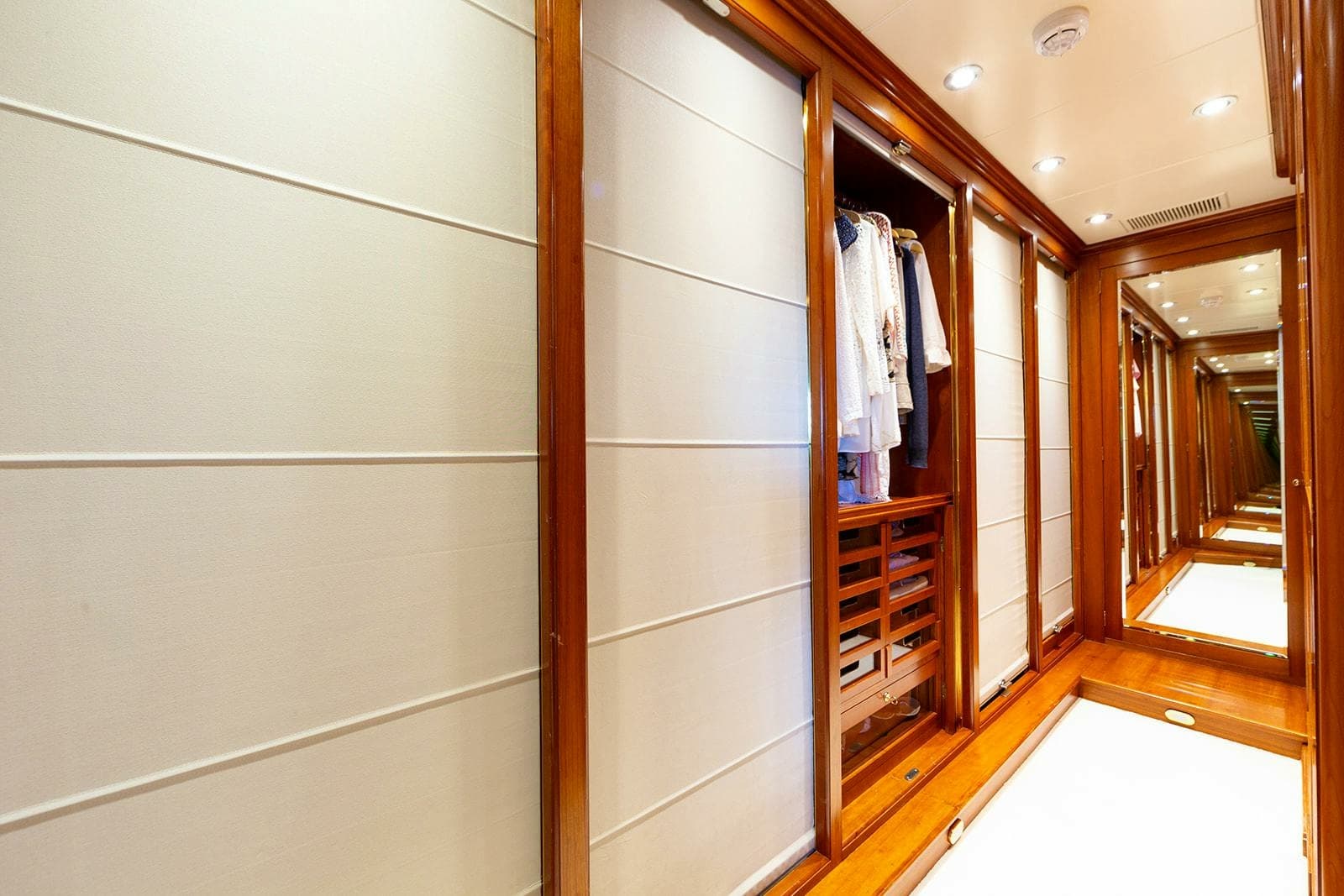 1996 Perini Navi Custom - Photo 15
