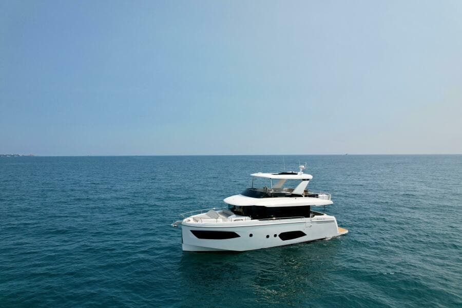 2023 Absolute 52 Navetta