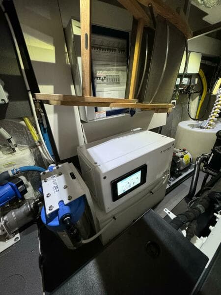 2023 Absolute 52 Navetta