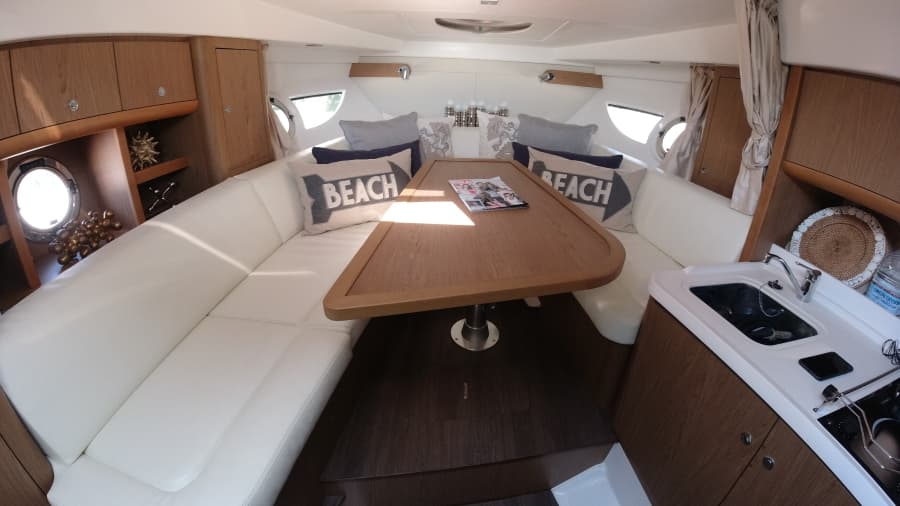 2016 Beneteau Gran Turismo 35