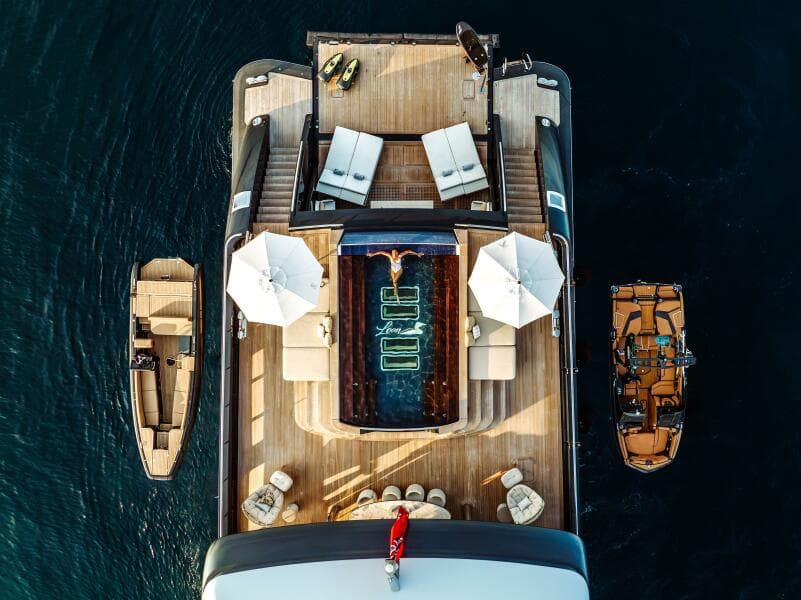 Loon 221'Swim Platform Main Deck Aft