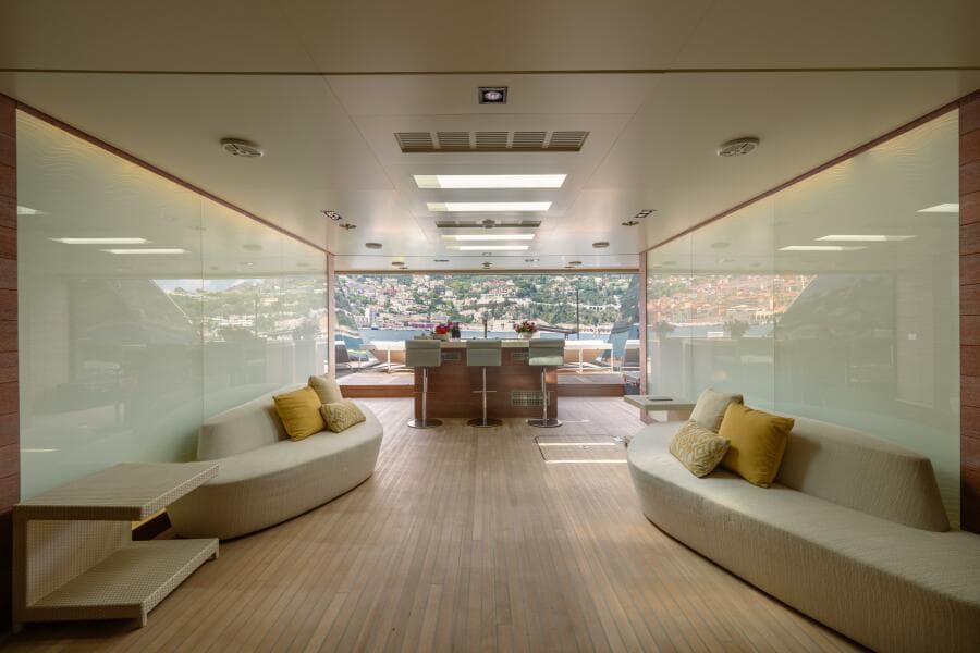 Loon 221' Lower Deck Beach Club 