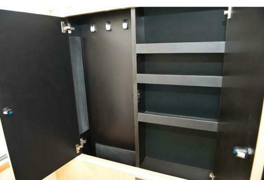 2014 Boston Whaler 370 Outrage