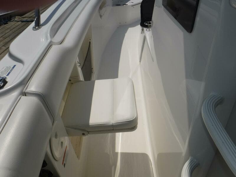 2014 Boston Whaler 370 Outrage
