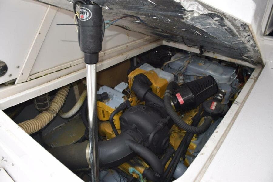 Engine Hatch Lift Port Side