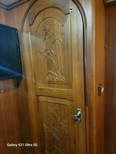 1987 Marine Trader Wide Body