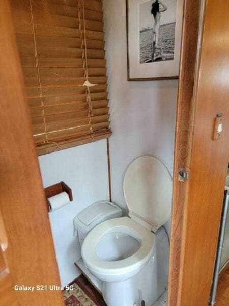 1987 Marine Trader Wide Body