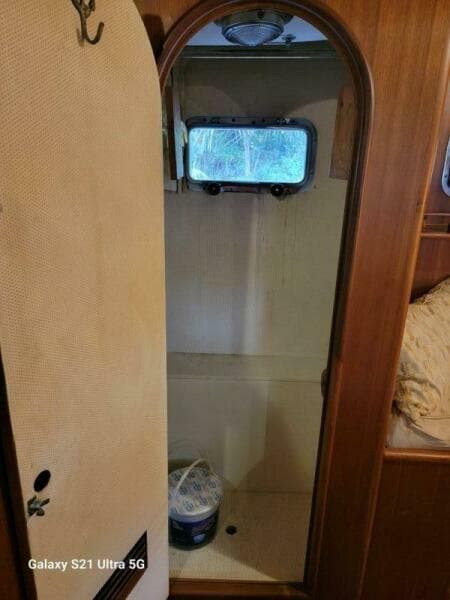 1987 Marine Trader Wide Body