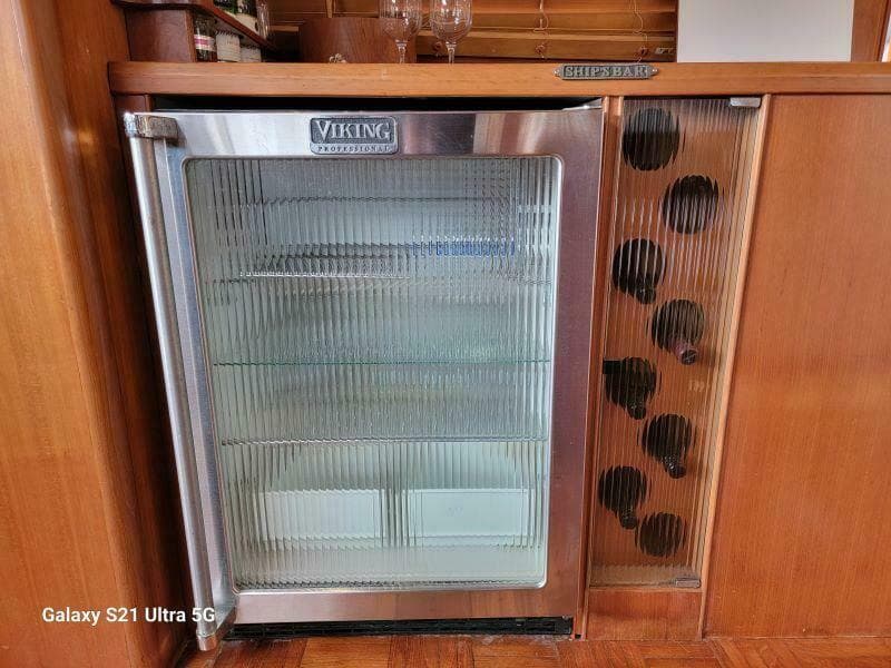 1987 Marine Trader Wide Body