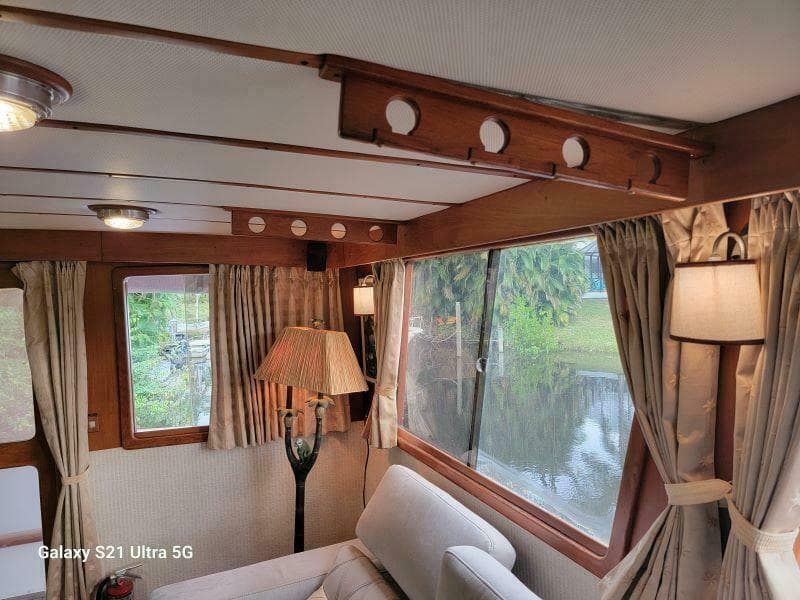 1987 Marine Trader Wide Body