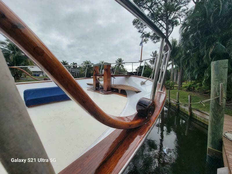 1987 Marine Trader Wide Body