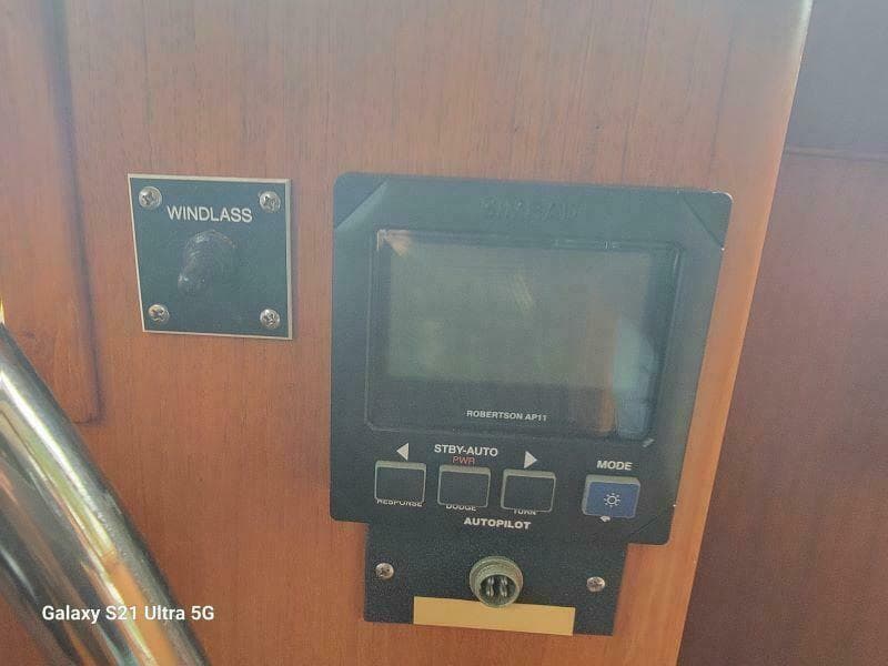 1987 Marine Trader Wide Body