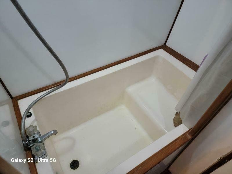 1987 Marine Trader Wide Body