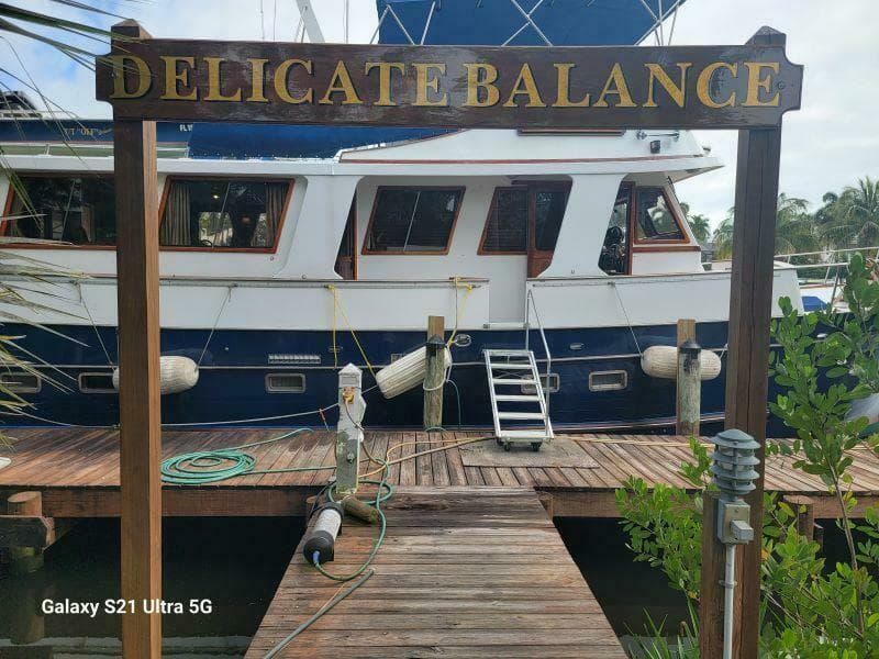 1987 Marine Trader Wide Body