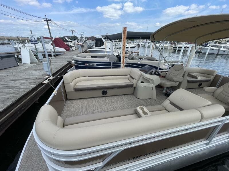 2024 Godfrey Sweetwater 2286 Split Bench