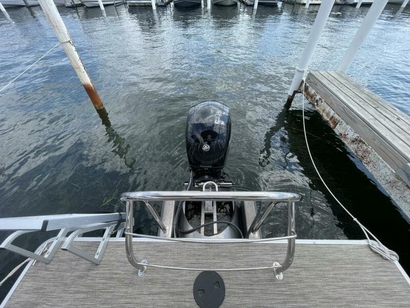 2024 Godfrey Sweetwater 2286 Split Bench