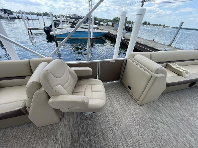 2024 Godfrey Sweetwater 2286 Split Bench