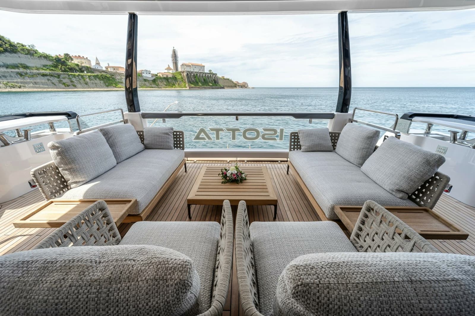 2023 Ferretti Yachts Ferretti 1000 - Photo 12