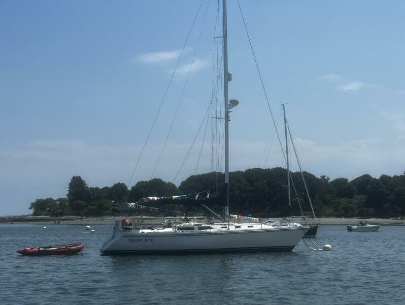 QUATRE AMIS On Mooring Strbrd