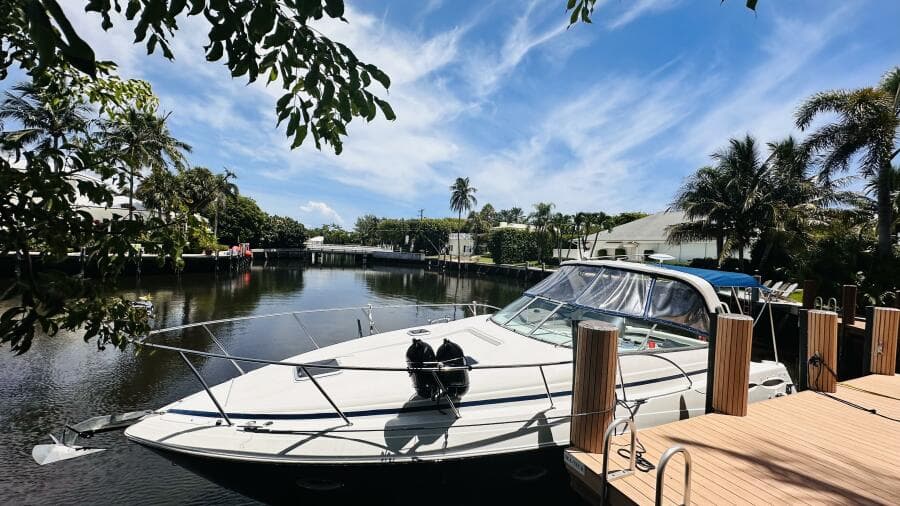 2007 Rinker 350 Express Cruiser