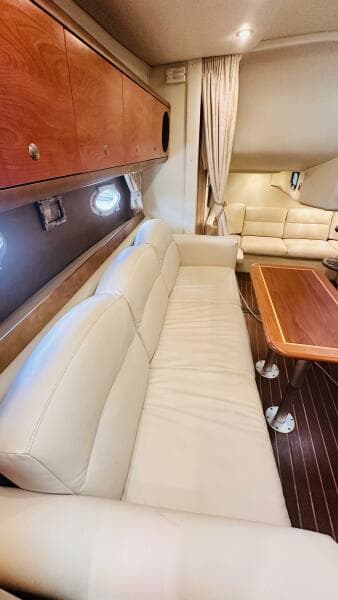 2007 Rinker 350 Express Cruiser