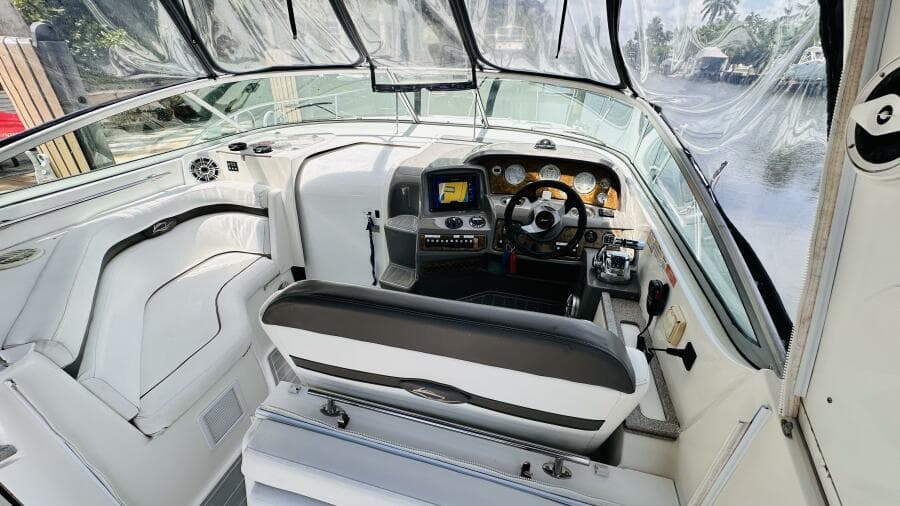 2007 Rinker 350 Express Cruiser