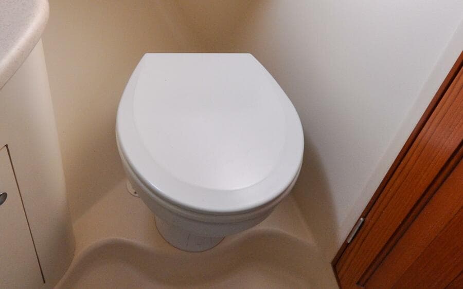 Hunter 45CC   Coralee   Offered For Sale641