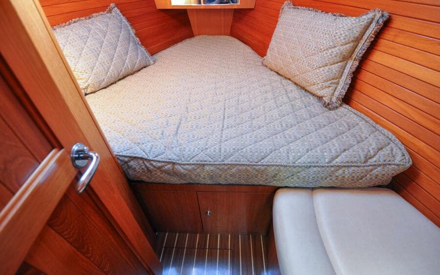 Hunter 45CC   Coralee   Offered For Sale703