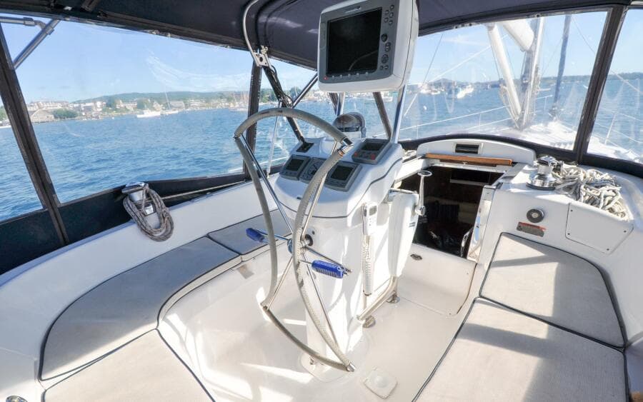 Hunter 45CC   Coralee   Offered For Sale602