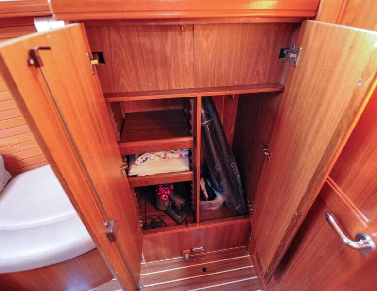 Hunter 45CC   Coralee   Offered For Sale700