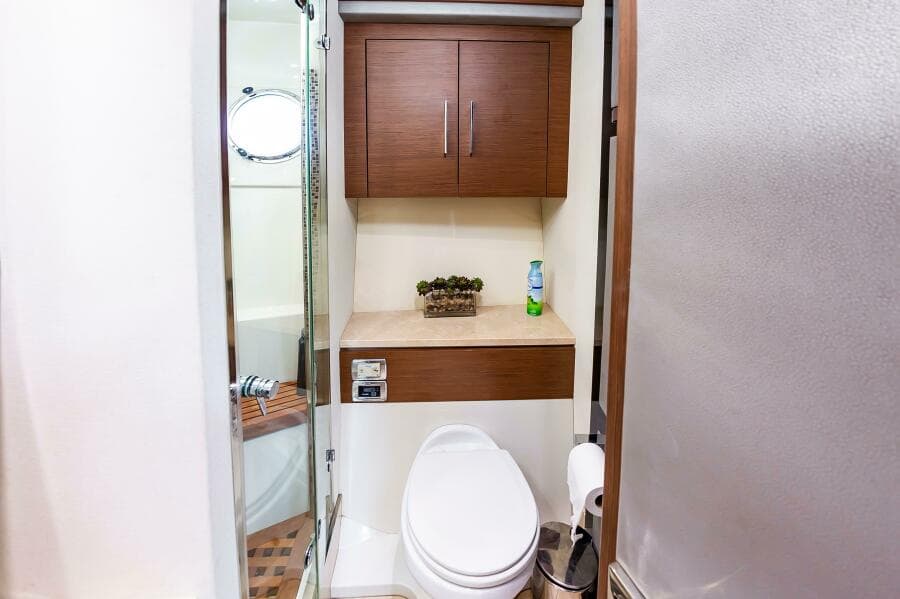 2013 Marquis 63 Sport Yacht