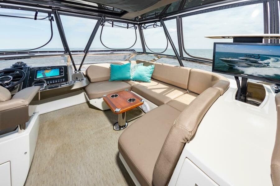 2013 Marquis 63 Sport Yacht