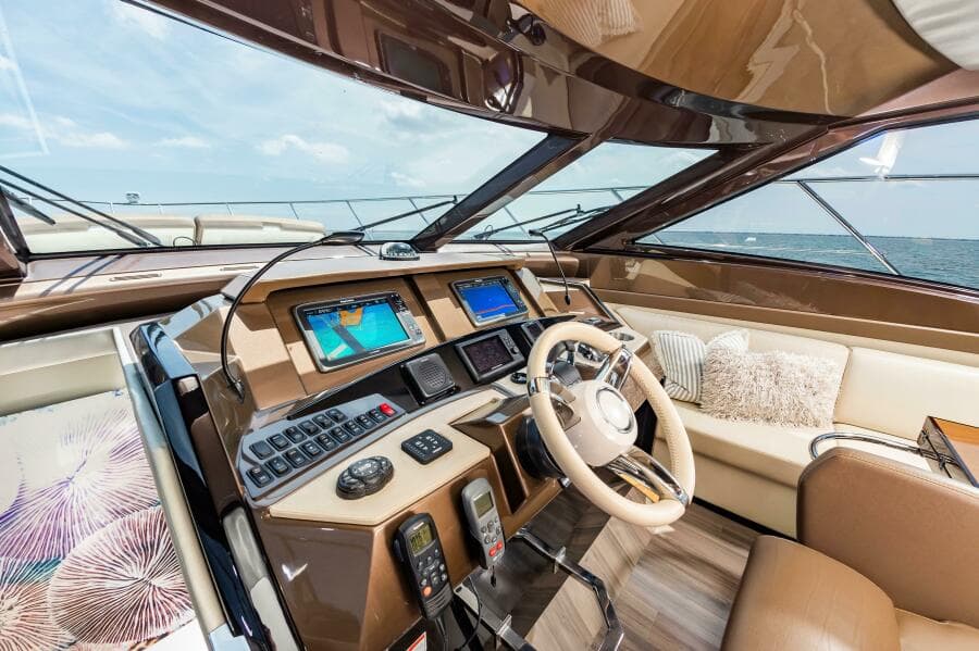 2013 Marquis 63 Sport Yacht