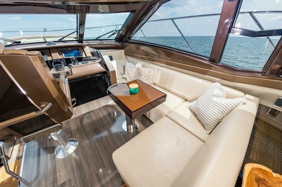 2013 Marquis 63 Sport Yacht