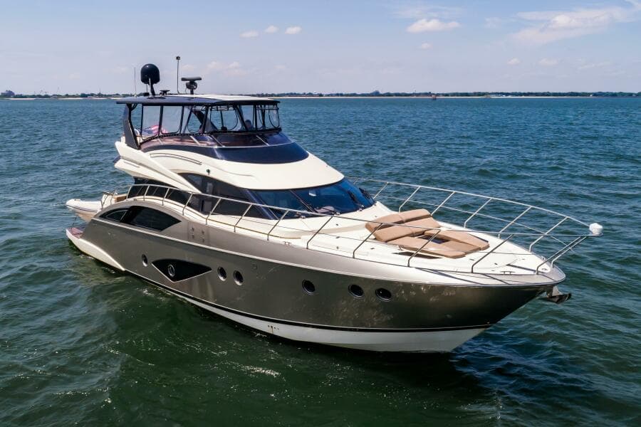 2013 Marquis 63 Sport Yacht