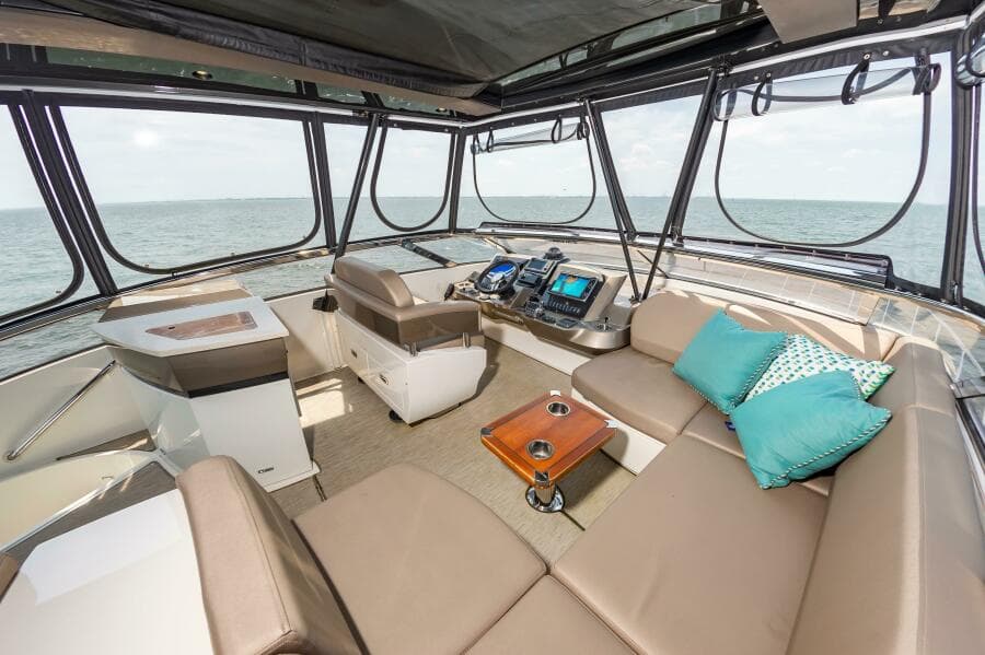 2013 Marquis 63 Sport Yacht