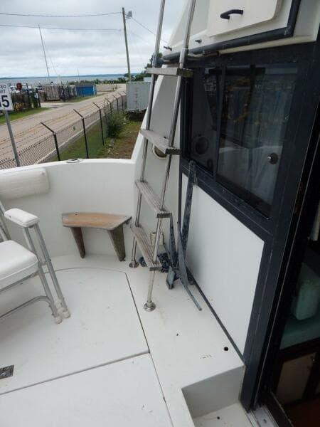 1983 Carver Mariner 2897