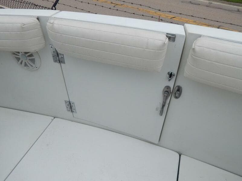 1983 Carver Mariner 2897