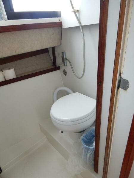 1983 Carver Mariner 2897