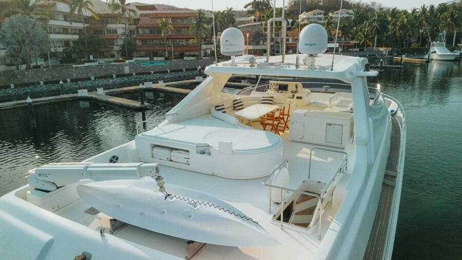 2007 Ferretti Yachts 881
