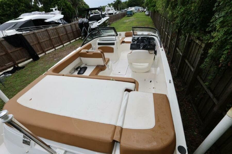 2019 Bayliner VR5 Bowrider OB