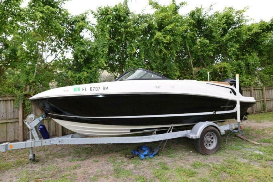 2019 Bayliner VR5 Bowrider OB