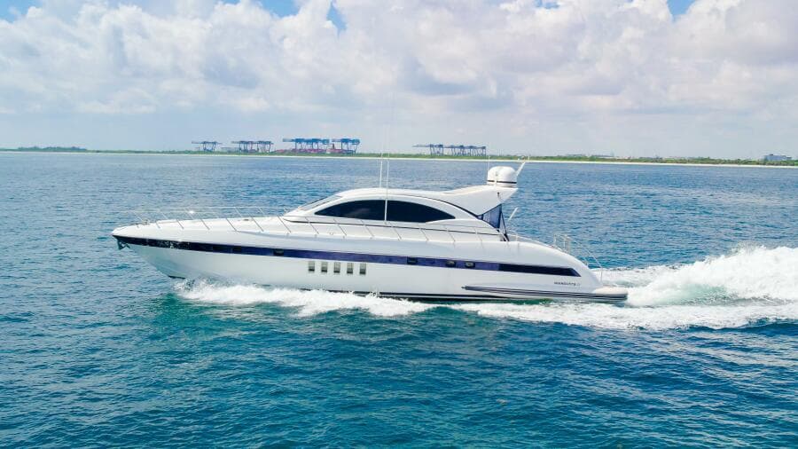 2001 Mangusta 72