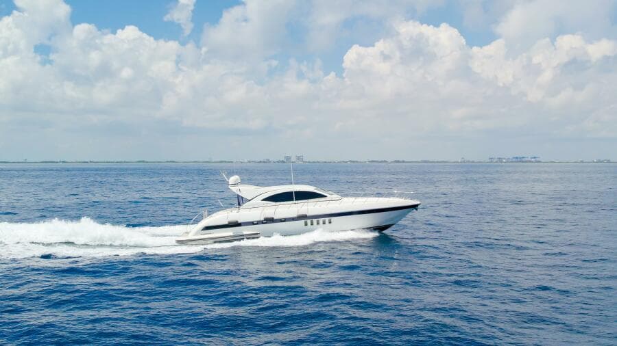 2001 Mangusta 72