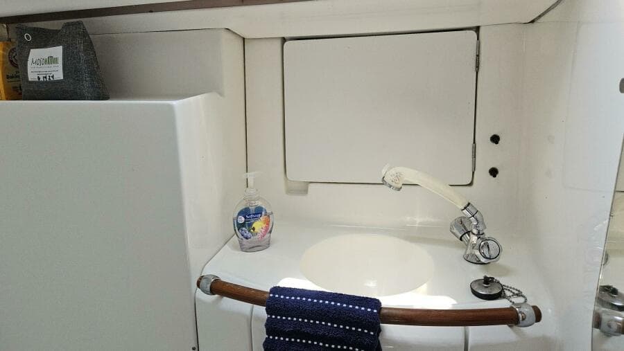 2002 Beneteau Limited Edition 411