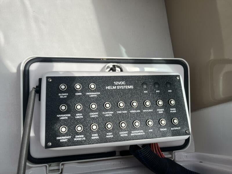 2008 Four Winns V338