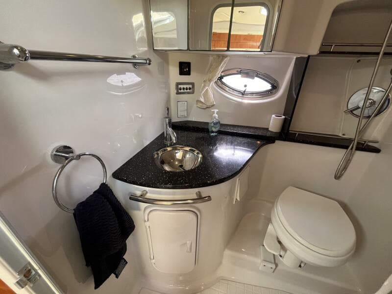 2008 Four Winns V338